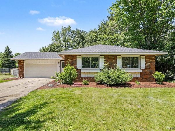 724 Chippewa Trail , Niles, MI 49120