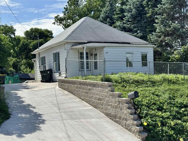 111 S Dorman, Sioux City, IA 51103