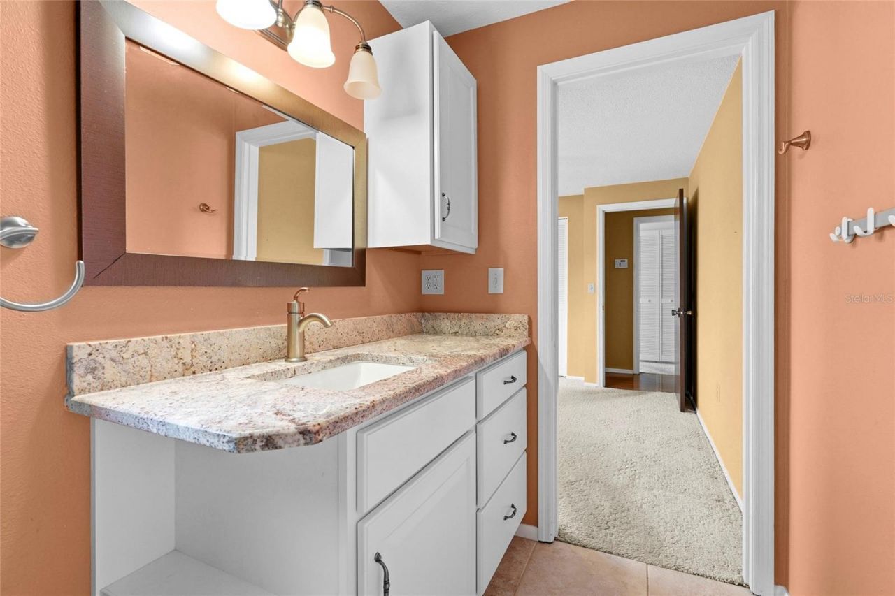 1006 De Leo Drive, Sarasota, FL 34243 Photo