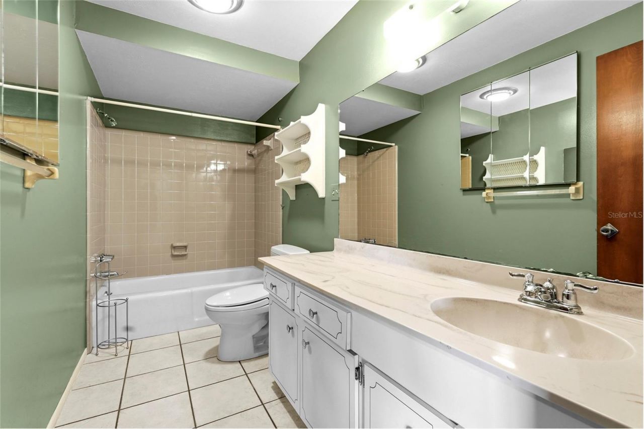 1006 De Leo Drive, Sarasota, FL 34243 Photo
