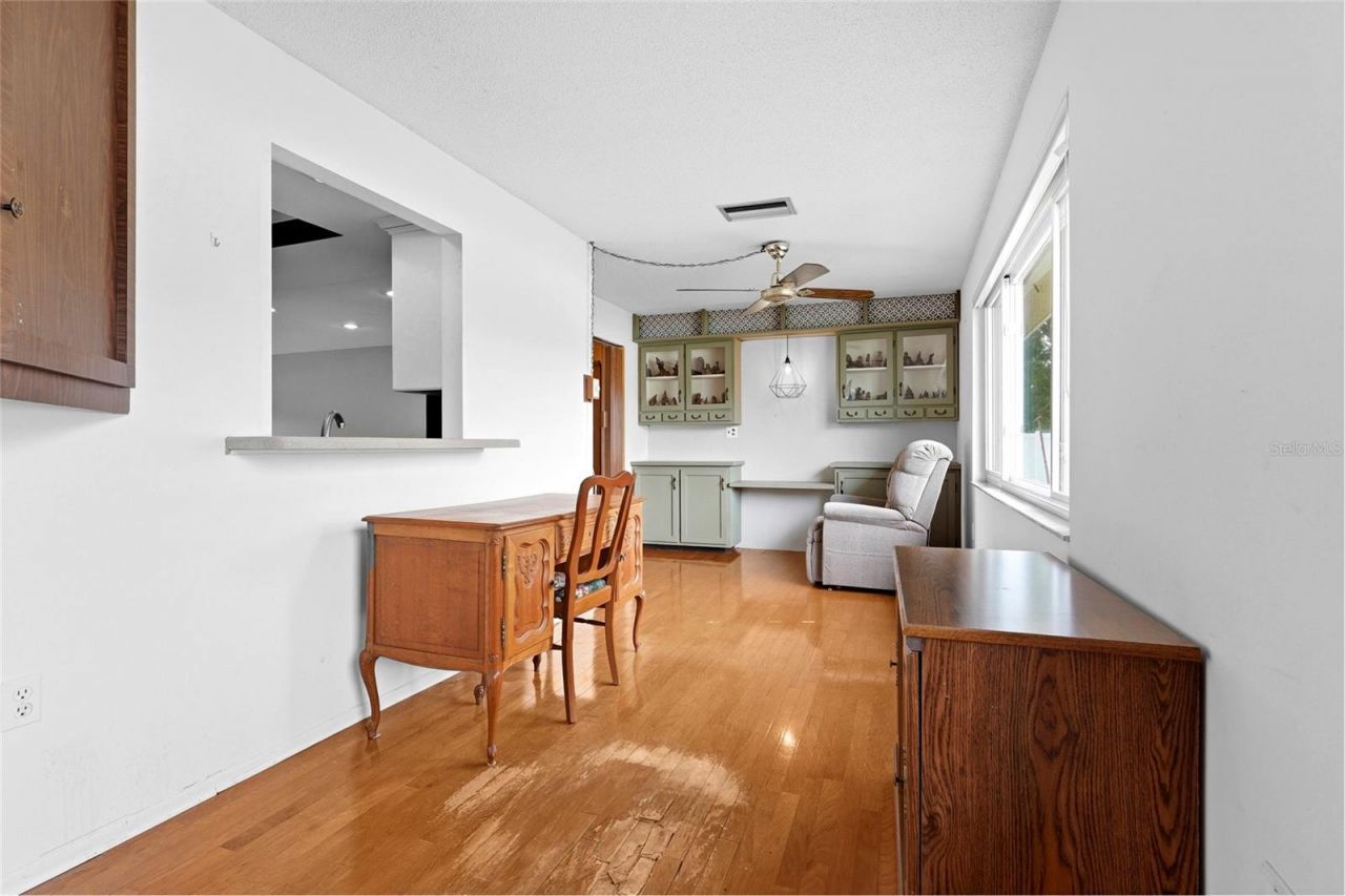 1006 De Leo Drive, Sarasota, FL 34243 Photo