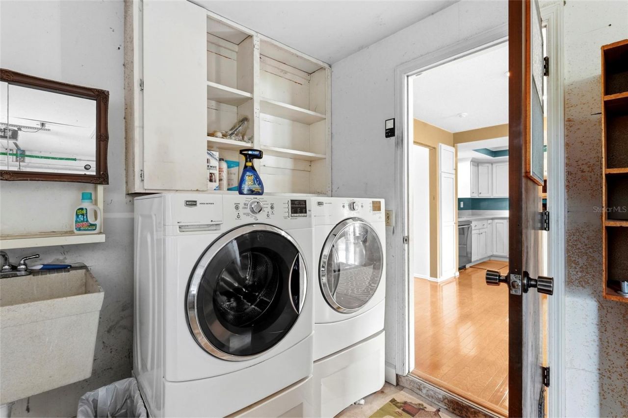 1006 De Leo Drive, Sarasota, FL 34243 Photo