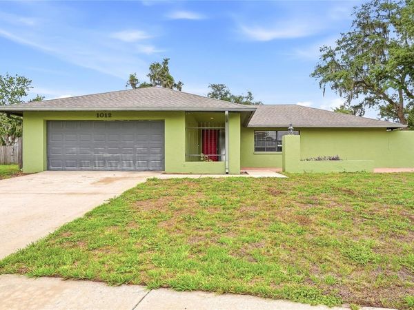 1012 REDBUD CIRCLE , PLANT CITY, FL 33563