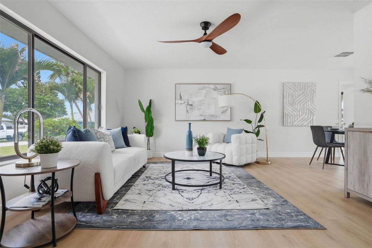 604 Kingston Court, Apollo Beach, FL 33572 Photo