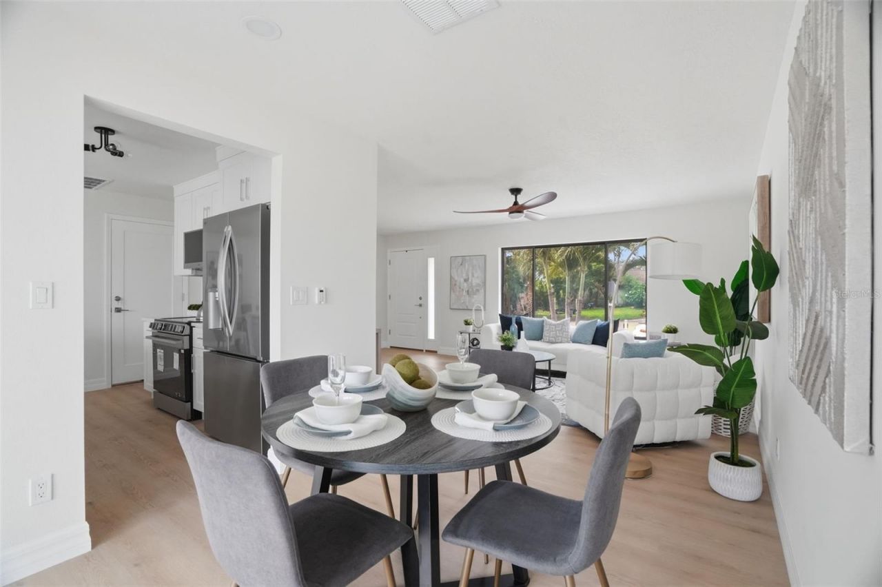 604 Kingston Court, Apollo Beach, FL 33572 Photo