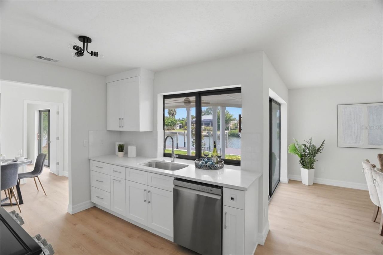 604 Kingston Court, Apollo Beach, FL 33572 Photo