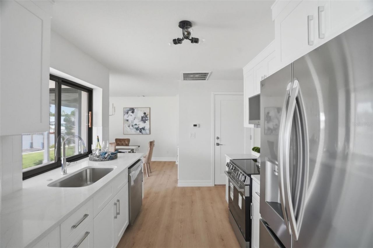 604 Kingston Court, Apollo Beach, FL 33572 Photo