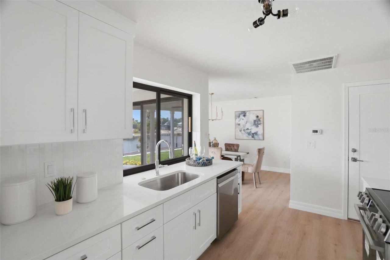 604 Kingston Court, Apollo Beach, FL 33572 Photo