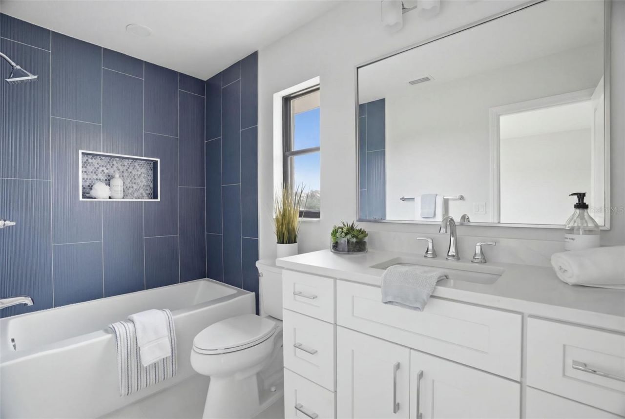 604 Kingston Court, Apollo Beach, FL 33572 Photo