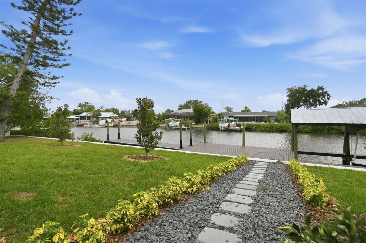 604 Kingston Court, Apollo Beach, FL 33572 Photo