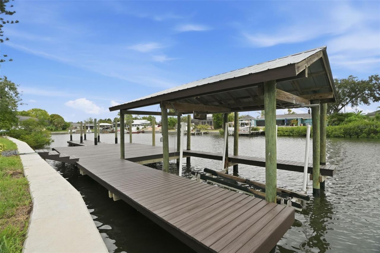 604 Kingston Court, Apollo Beach, FL 33572 Photo
