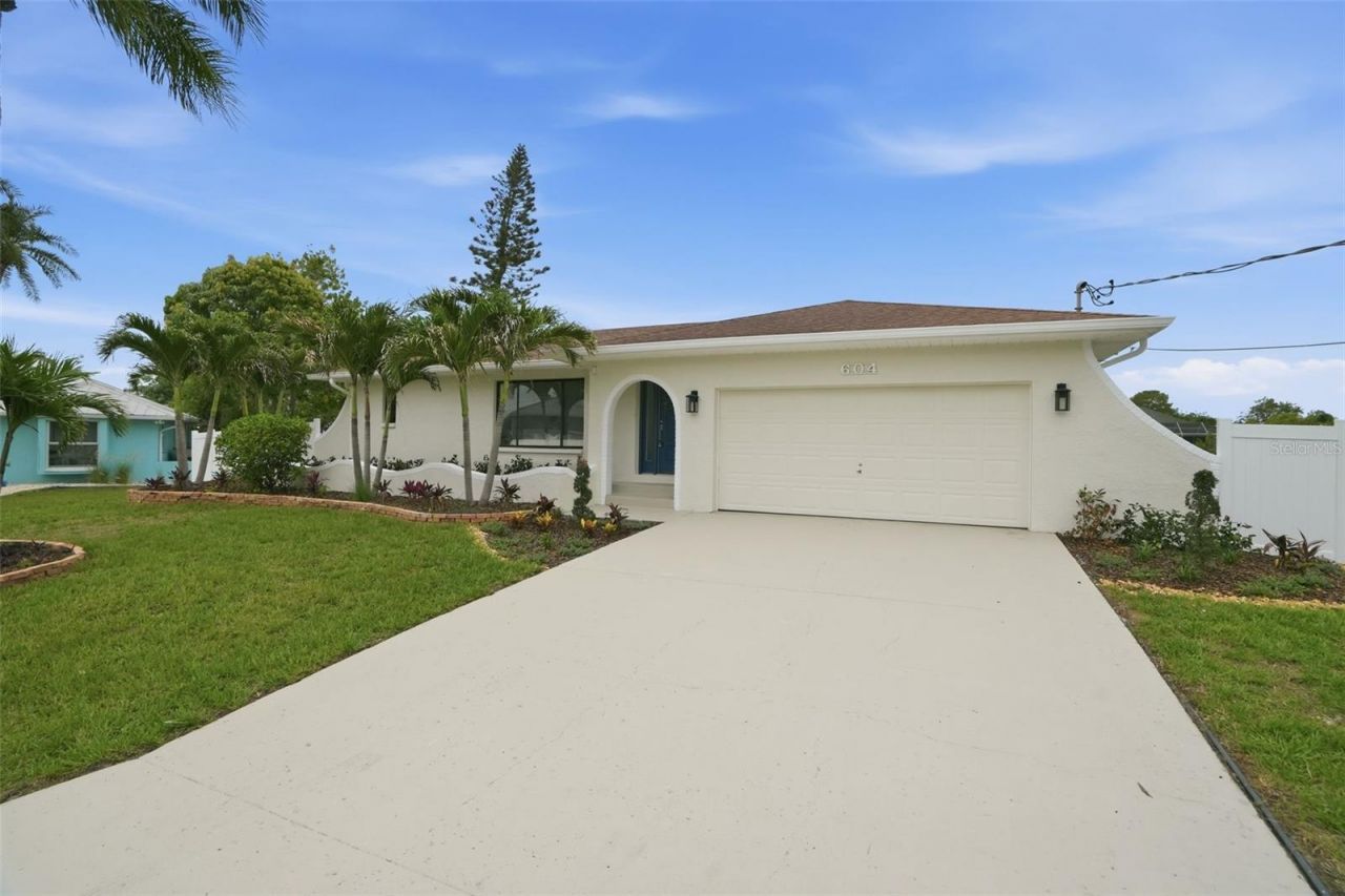 604 Kingston Court, Apollo Beach, FL 33572 Photo