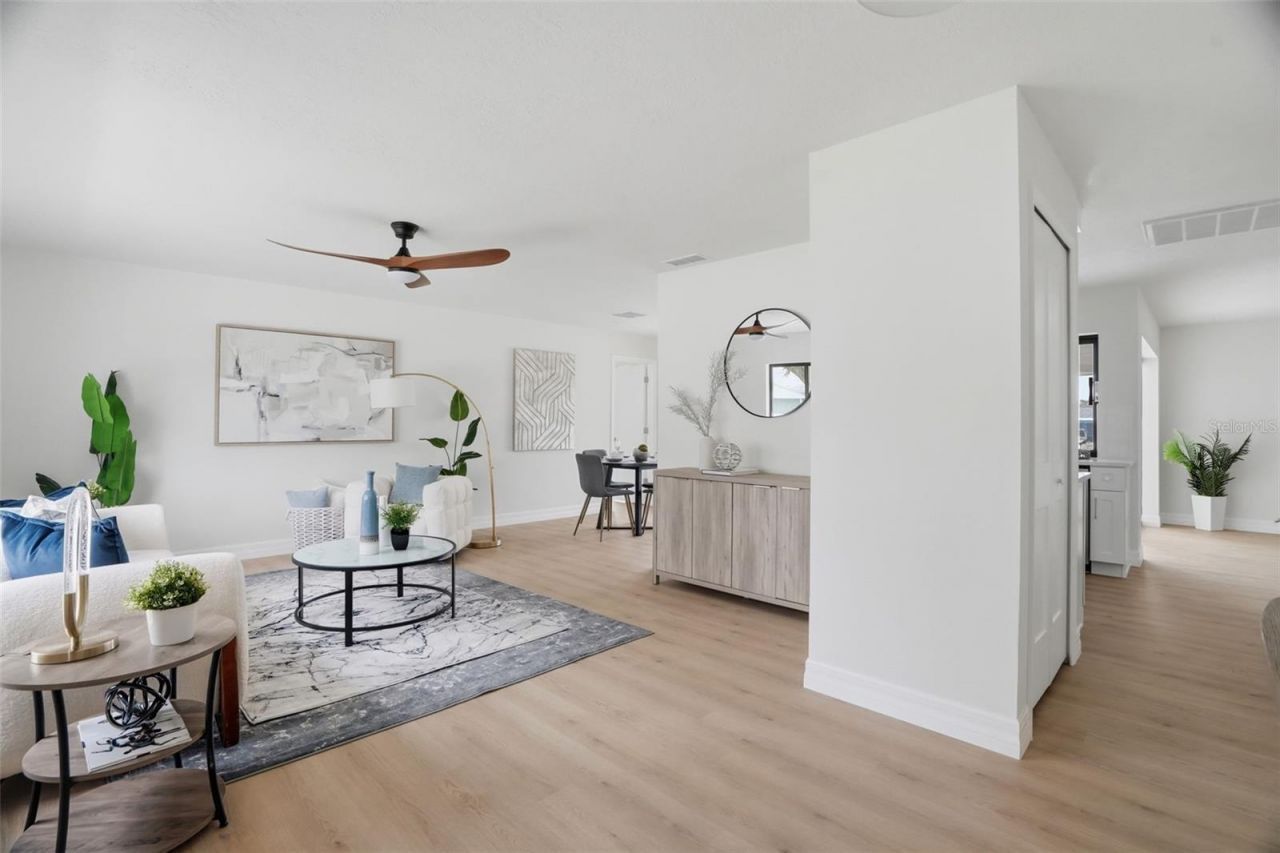604 Kingston Court, Apollo Beach, FL 33572 Photo