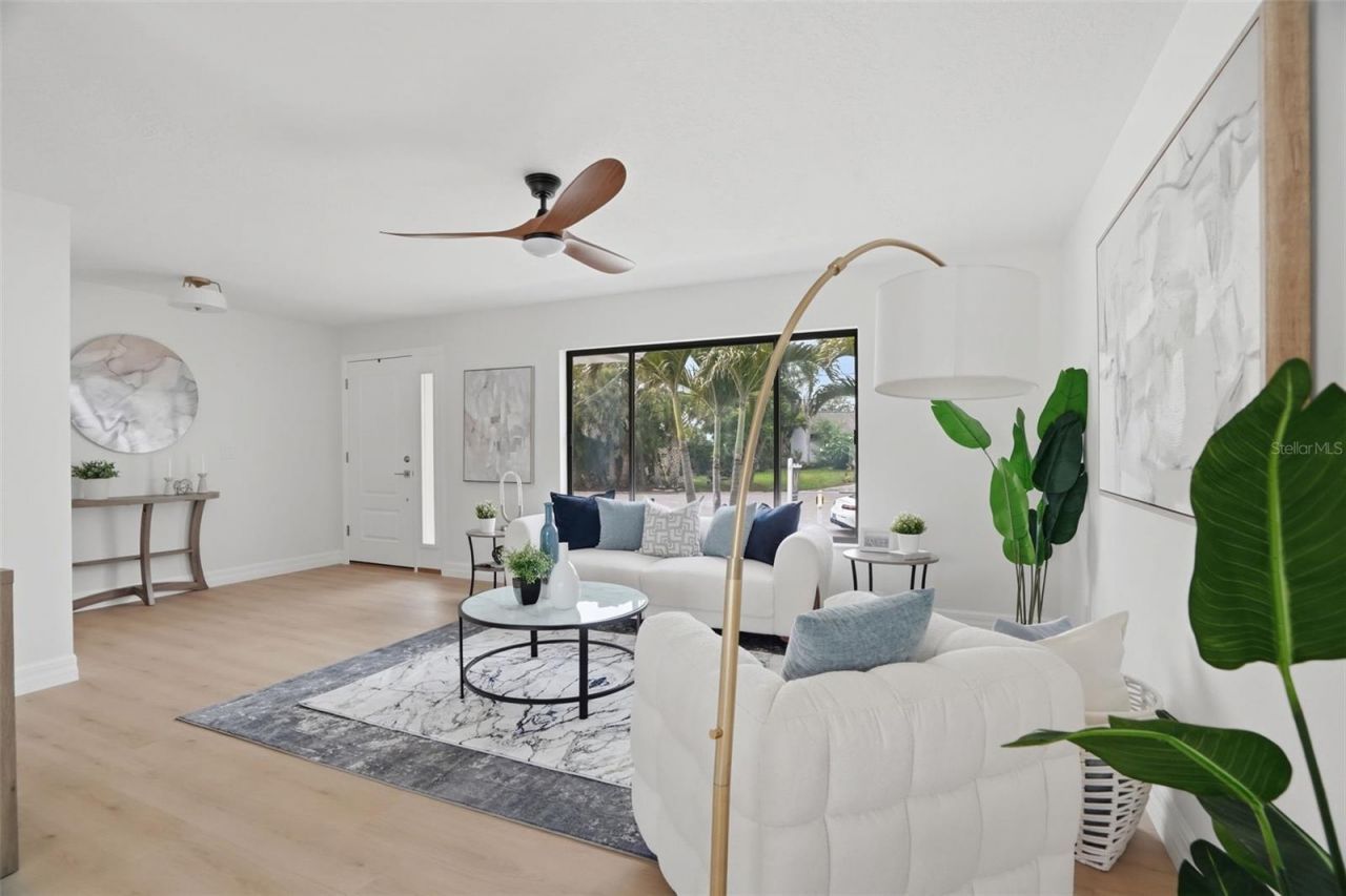 604 Kingston Court, Apollo Beach, FL 33572 Photo