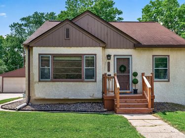 3255 Drew Avenue N, Robbinsdale, MN 55422