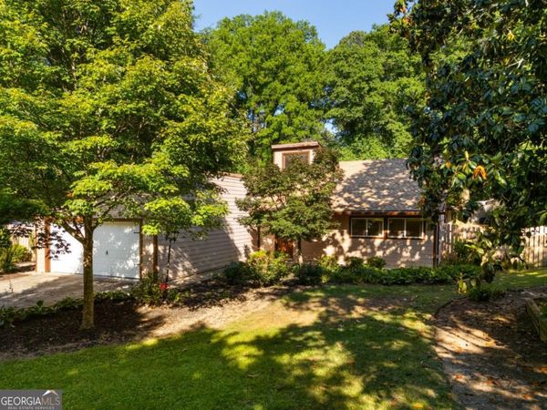 2760 Baramore Road NE, Marietta, GA 30062