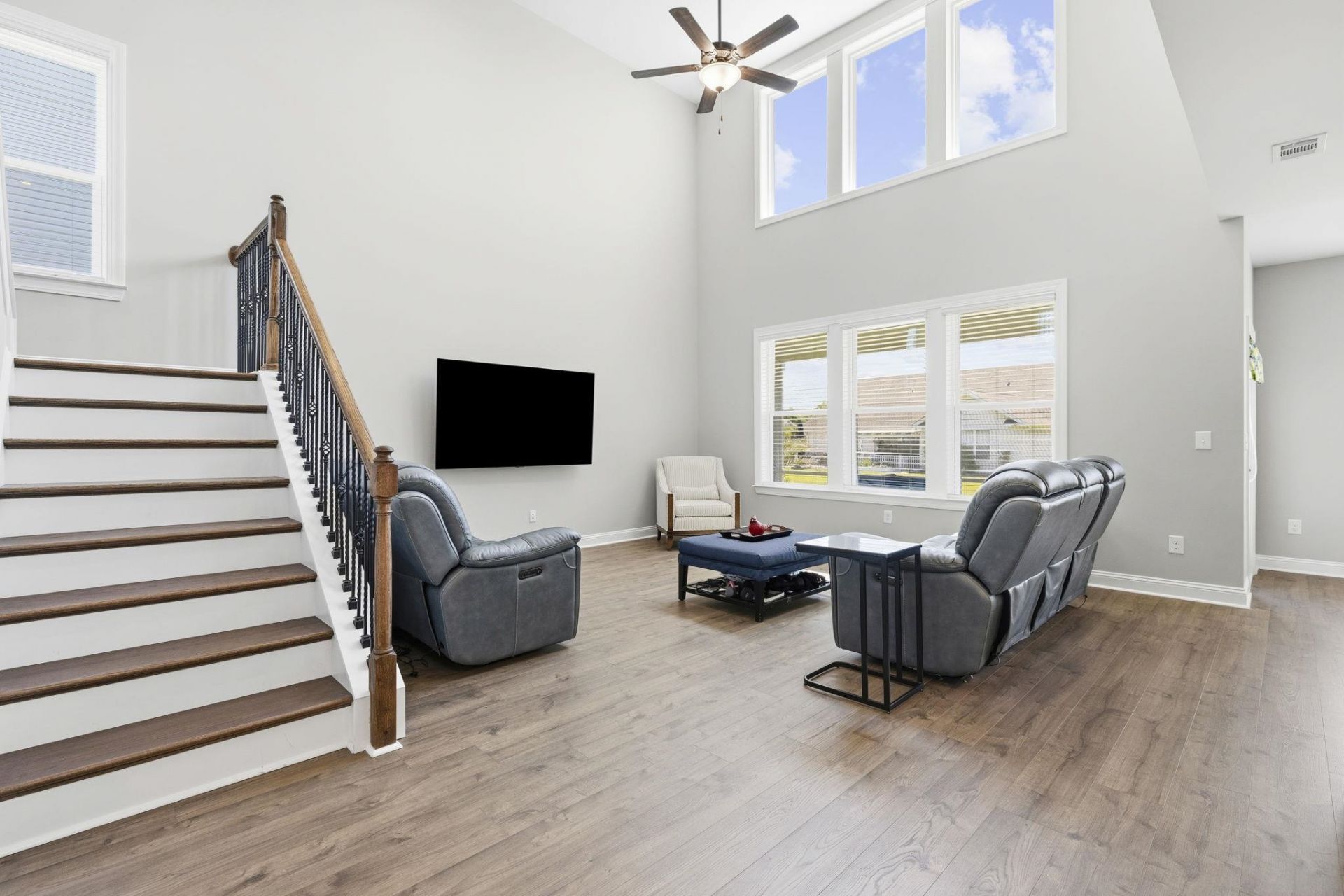 376 Mikita Dr. Photo 36