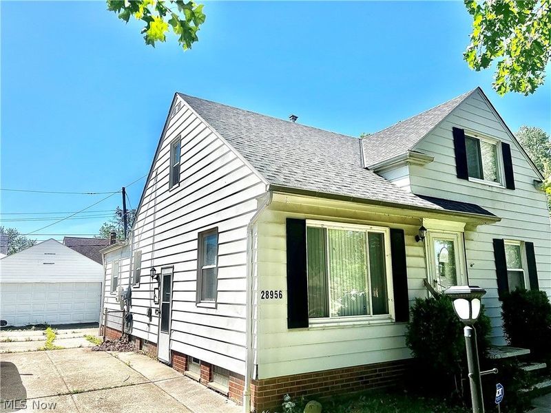 28956 Weber Avenue, Wickliffe, OH 44092 Photo 2