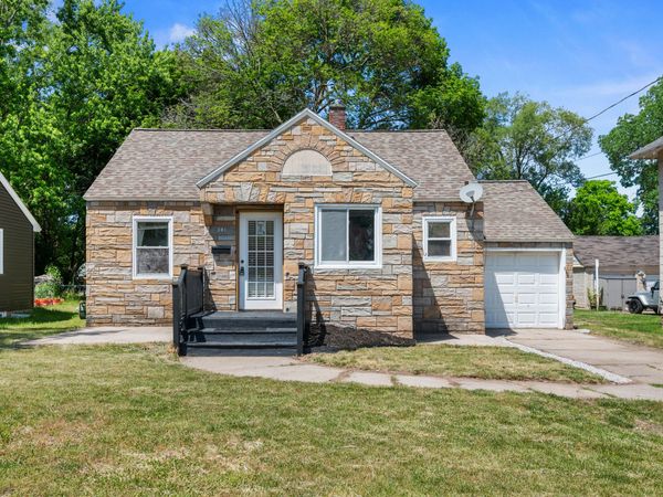 301 Lemyra Street SE, Wyoming, MI 49548