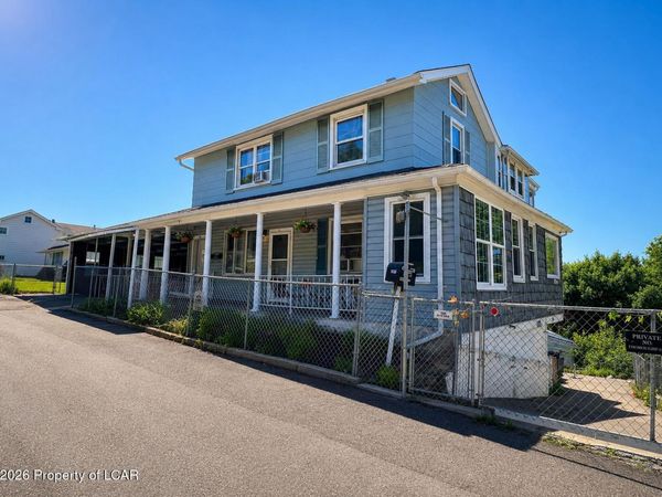 30 Cambria Street, Plymouth, PA 18651