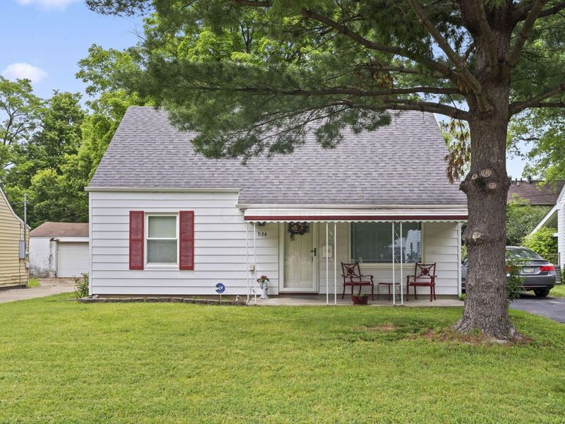 934 Blenheim Road, Columbus, OH 43224 Photo 2