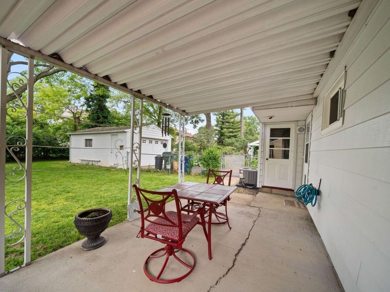 934 Blenheim Road, Columbus, OH 43224 Photo 32
