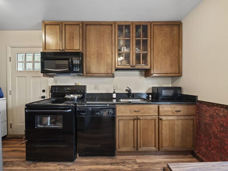 934 Blenheim Road, Columbus, OH 43224 Photo 4