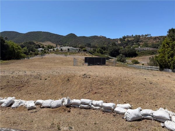 2140 Speck Lane, Newbury Park, CA 91320