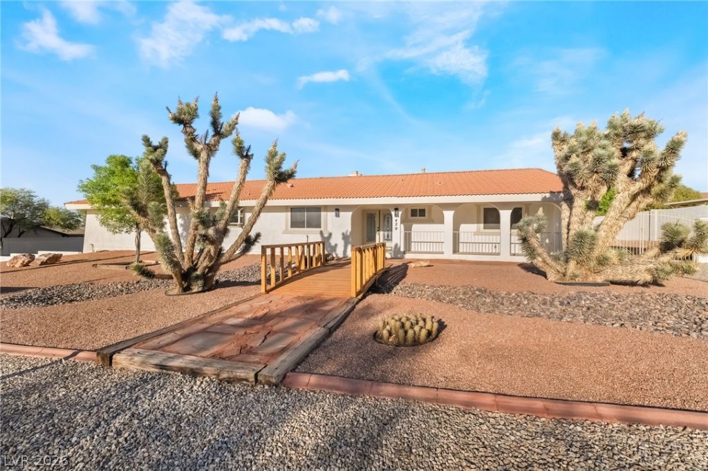 429 Crestway Road , Henderson, NV 89015