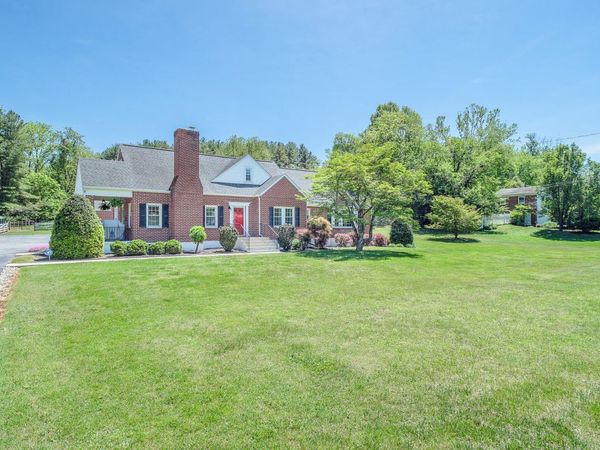 5654 Lee Hwy , Troutville, VA 24175