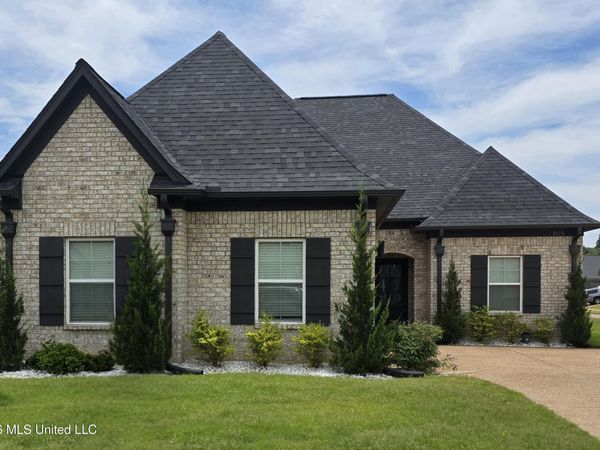 5175 Watson View Drive, Nesbit, MS 38651