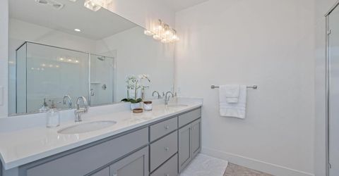 2082 Gravel Bar Way, Sacramento, CA 95832 Photo