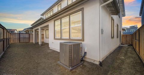 2082 Gravel Bar Way, Sacramento, CA 95832 Photo