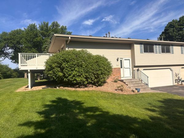 1113 E 145th Street , Burnsville, MN 55337