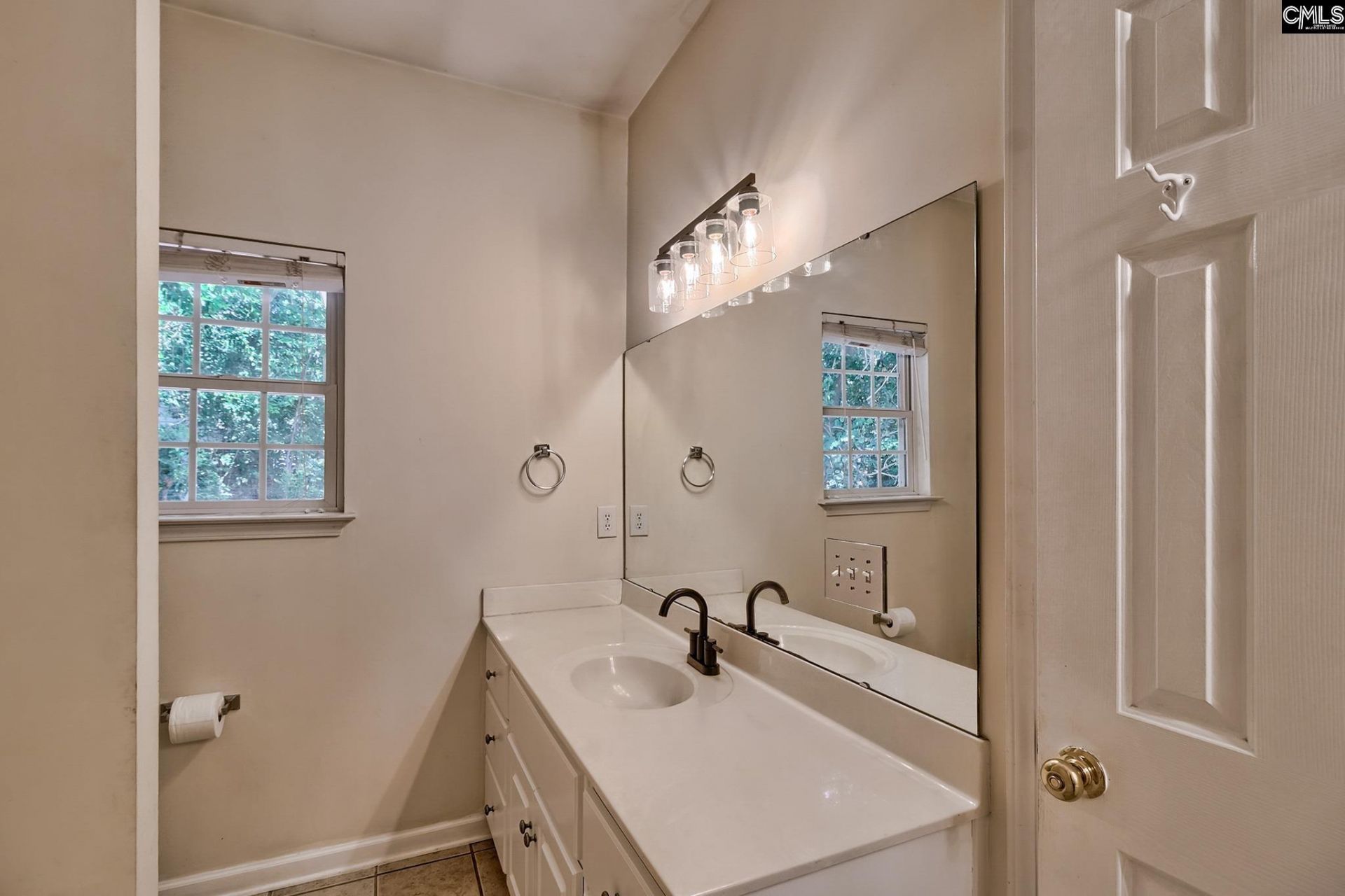 389 Northwood Street  Photo 14