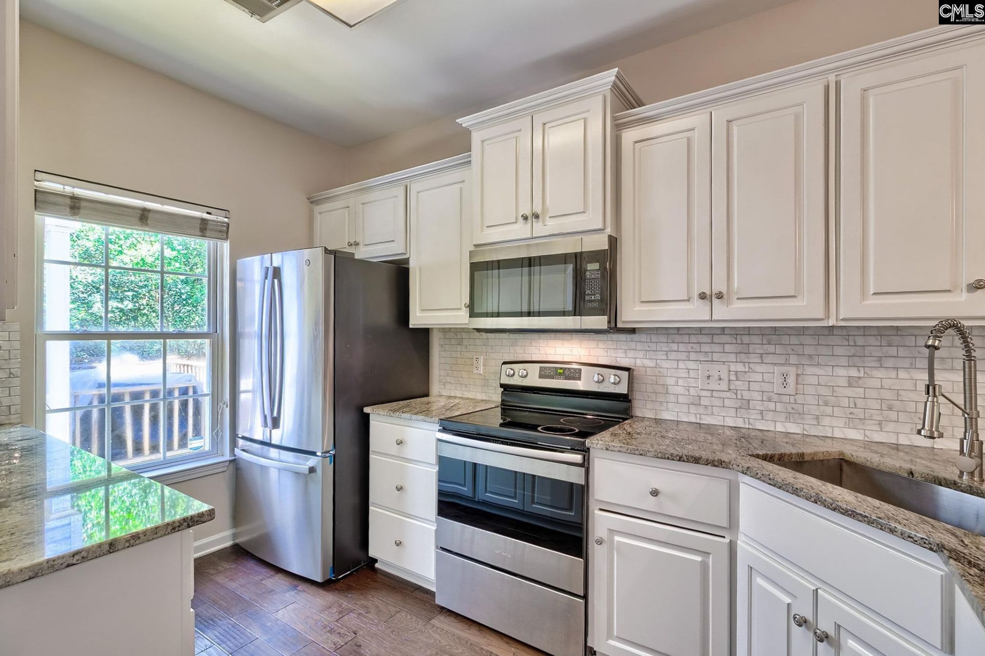 389 Northwood Street  Photo 6