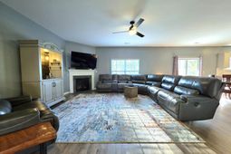 745 Collett Drive  photo 4