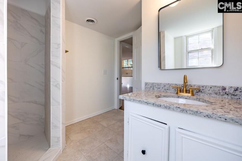 313 Wycombe Road  Photo 24