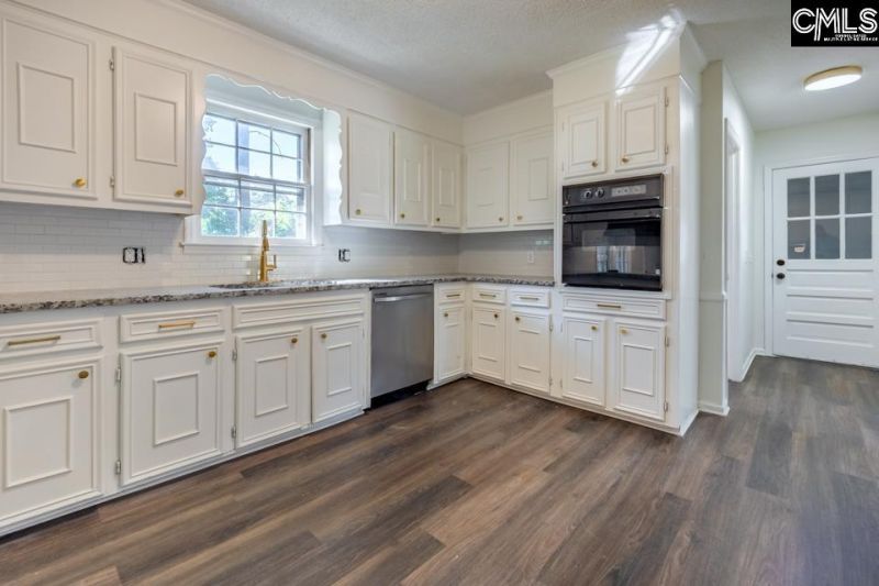 313 Wycombe Road  Photo 9