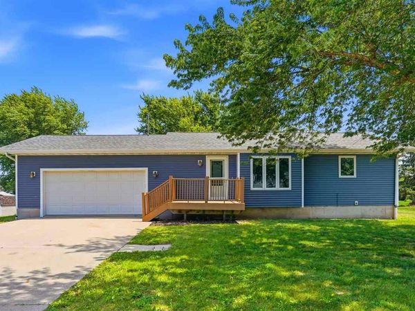 303 NW Hoover St, Keota, IA 52248
