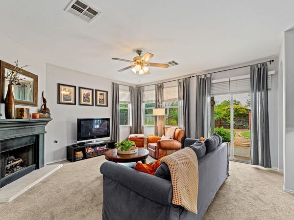 4516 Tiddle LN, Pflugerville, TX 78660