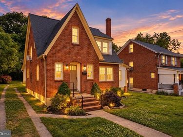 564 ORCHARD STREET, STRASBURG, VA 22657