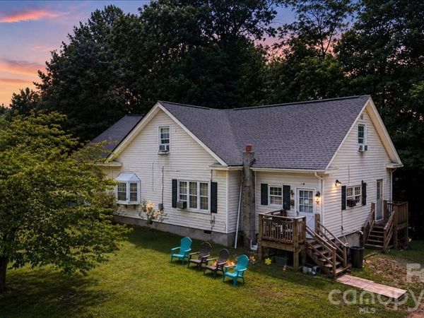 193 Duckworth Avenue, Brevard, NC 28712