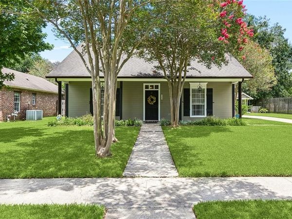4943 TEALWOOD Court, Baton Rouge, LA 70809