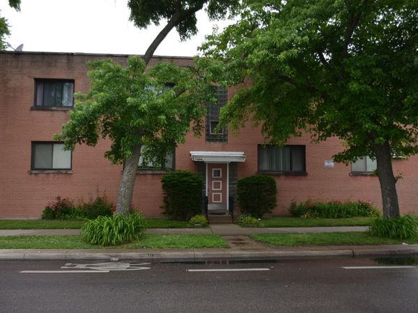 2822 W Granville Avenue, Unit 2W, Chicago, IL 60659