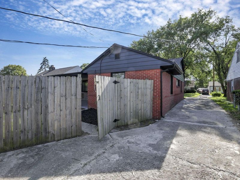 86 N Ashburton , Columbus, OH 43213 Photo 34