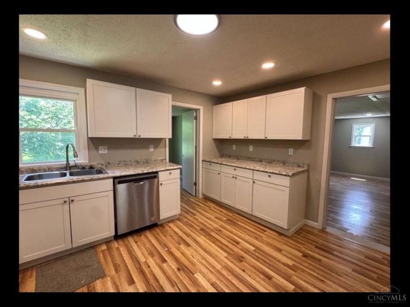 6292 Traylor Lane, Goshen, OH 45140 Photo 4