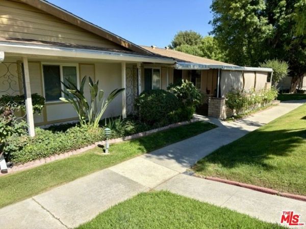 26833 Avenue Of The Oaks, Unit A, Newhall, CA 91321