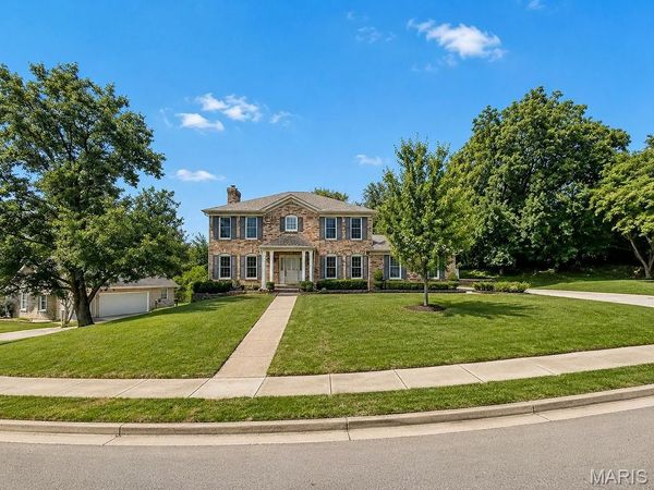 1208 Chateau Woods Drive , St Louis, MO 63135
