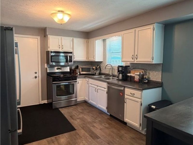 2394 Sesame Street NW, Mogadore, OH 44260 Photo 5